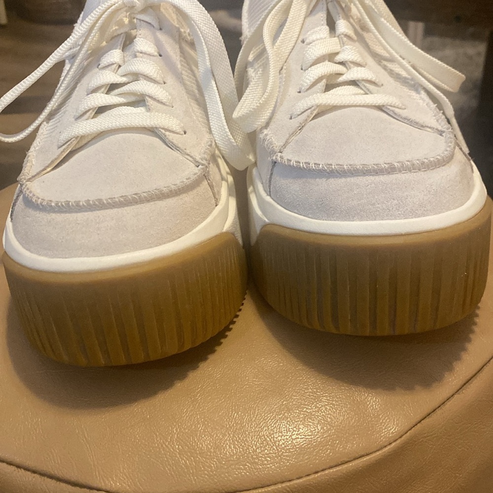 UGG Women's EZ-DUZZIT LACE Sneaker, White/Cream, US size 9 - Picture 2 of 8